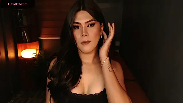 SweetieZeveey  online show from March 21, 2026, 12:01 am