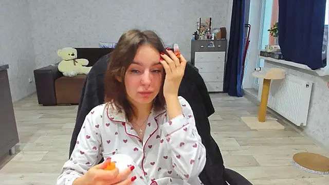 c arina x online show from December 2, 2024, 5:21 am