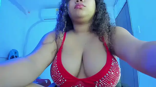 Lunastar02 online show from January 31, 2026, 7:12 pm