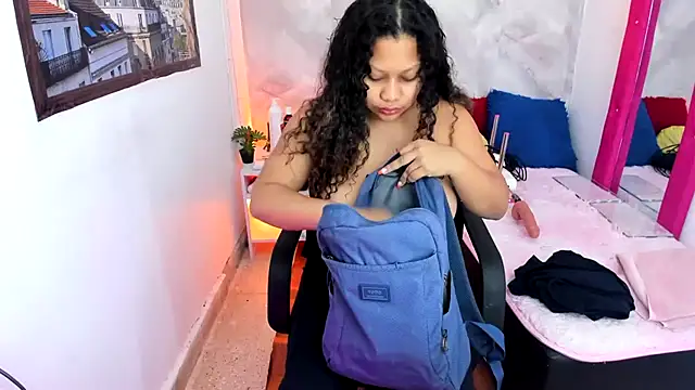 Lunastar02 online show from March 20, 2026, 1:34 pm