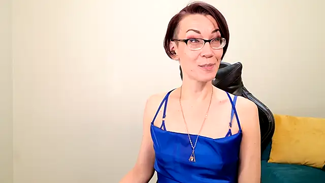 Snapshot of EveEnigma chatting on February 19, 2025, 1:39 pm EveEnigma online show from February 19, 2025, 1:39 pm