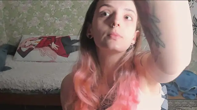 Cutie Adelia online show from May 7, 2026, 1:03 pm