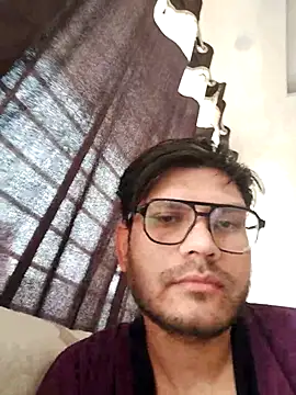 Snapshot of alex78265 chatting on November 18, 2025, 6:28 am alex78265 online show from November 18, 2025, 6:28 am