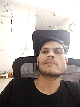 Snapshot of alex78265 chatting on October 13, 2025, 5:03 pm alex78265 online show from October 13, 2025, 5:03 pm