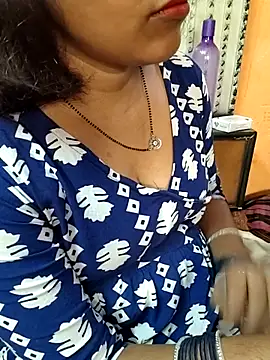 Snapshot of Diya_143 chatting on May 18, 2026, 5:34 am Diya 143 online show from May 18, 2026, 5:34 am