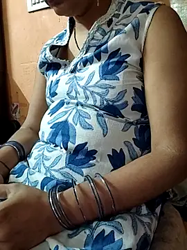 Snapshot of Diya_143 chatting on June 14, 2026, 5:52 am Diya 143 online show from June 14, 2026, 5:52 am
