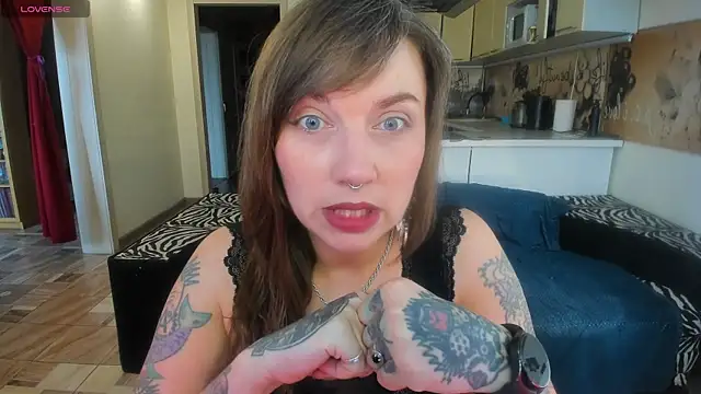 StacyTigerr online show from July 8, 2026, 10:05 am