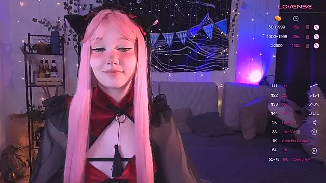 Snapshot of IrmaBell chatting on October 24, 2025, 10:42 pm IrmaBell online show from October 24, 2025, 10:42 pm