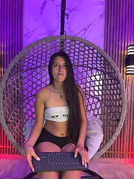 Snapshot of brenda_moris01 chatting on March 8, 2026, 2:04 am brenda moris01 online show from March 8, 2026, 2:04 am