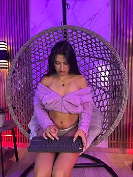 Snapshot of brenda_moris01 chatting on March 18, 2026, 10:32 pm brenda moris01 online show from March 18, 2026, 10:32 pm