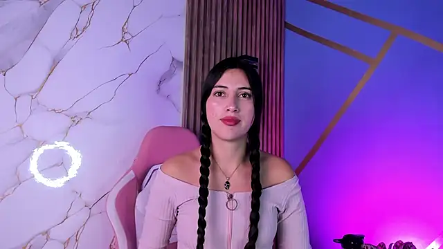 brenda moris01 online show from April 22, 2026, 9:21 pm