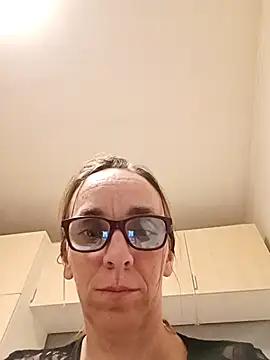 Snapshot of Dettybitch40 chatting on November 5, 2025, 6:11 pm Dettybitch40 online show from November 5, 2025, 6:11 pm