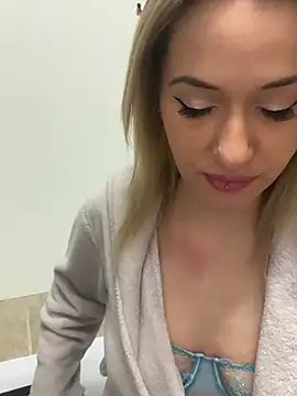 Snapshot of GangBangKitty chatting on March 13, 2025, 4:56 pm GangBangKitty online show from March 13, 2025, 4:56 pm