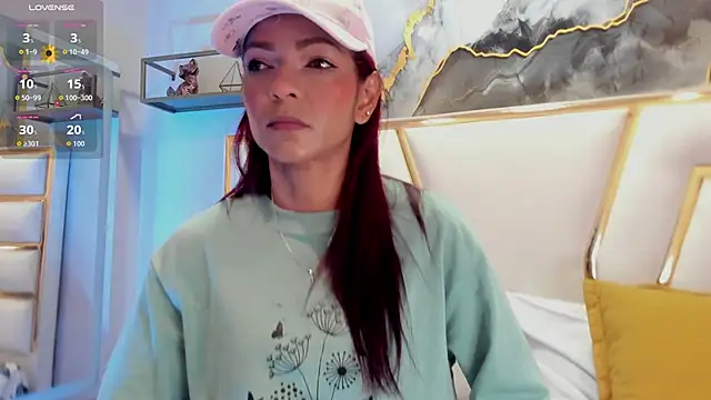 Snapshot of HannaPetit chatting on February 8, 2026, 11:52 am HannaPetit online show from February 8, 2026, 11:52 am