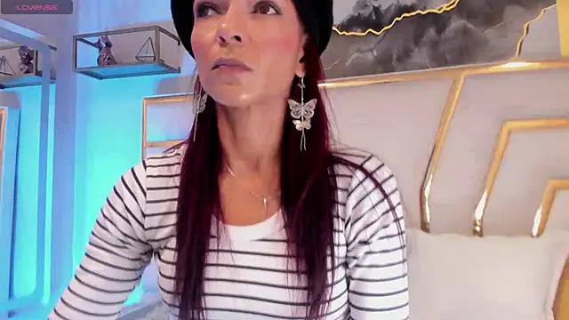 Snapshot of HannaPetit chatting on March 20, 2026, 6:20 pm HannaPetit online show from March 20, 2026, 6:20 pm