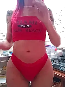 Snapshot of VanessaWolf chatting on June 7, 2026, 7:19 pm VanessaWolf online show from June 7, 2026, 7:19 pm