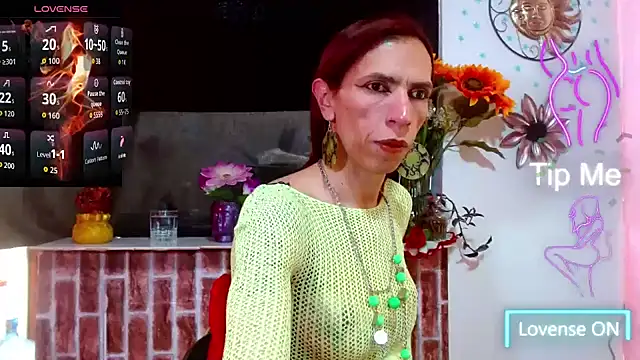 Snapshot of VanessaWolf chatting on July 14, 2026, 5:52 pm VanessaWolf online show from July 14, 2026, 5:52 pm