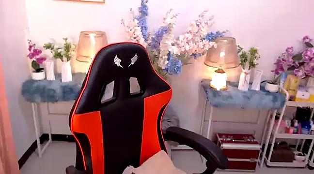 Snapshot of Asian_flabby chatting on February 19, 2025, 7:16 pm Asian flabby online show from February 19, 2025, 7:16 pm