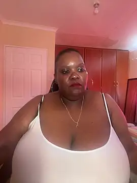 Snapshot of Michyboldy chatting on February 17, 2026, 8:00 am Michyboldy online show from February 17, 2026, 8:00 am