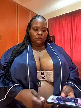 Snapshot of Michyboldy chatting on November 18, 2025, 6:06 am Michyboldy online show from November 18, 2025, 6:06 am