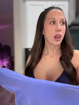 Fiona Kent  online show from March 7, 2025, 2:04 am