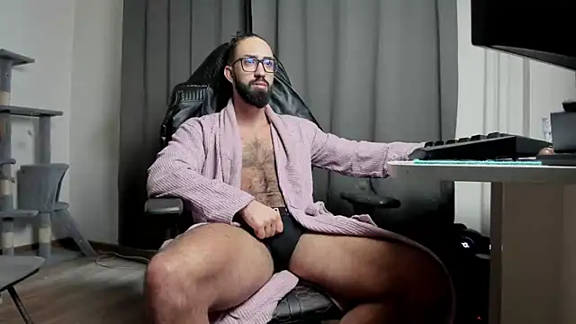 Snapshot of liamaesthetic chatting on February 27, 2025, 6:35 am liamaesthetic online show from February 27, 2025, 6:35 am