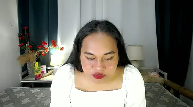 bettina love online show from December 11, 2024, 1:17 pm