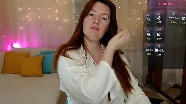 Snapshot of Kira_land chatting on January 19, 2025, 9:34 pm Kira land online show from January 19, 2025, 9:34 pm