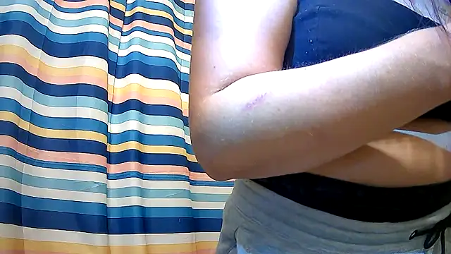 Snapshot of bootiebby chatting on April 15, 2026, 9:04 pm bootiebby online show from April 15, 2026, 9:04 pm