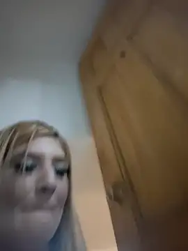 bootiebby online show from December 27, 2024, 10:01 am
