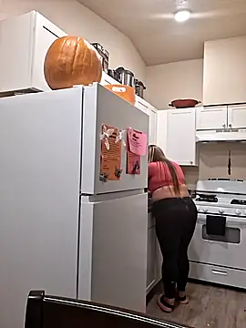 bootiebby online show from October 24, 2025, 1:26 am