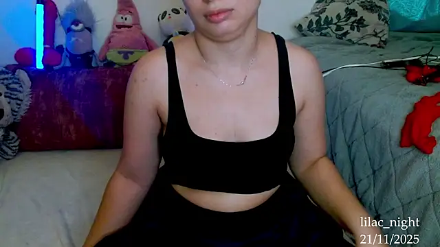 Snapshot of lilac_night33 chatting on November 21, 2025, 12:37 pm lilac night33 online show from November 21, 2025, 12:37 pm
