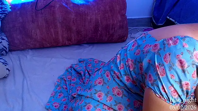 Snapshot of lilac_night33 chatting on February 5, 2026, 6:15 pm lilac night33 online show from February 5, 2026, 6:15 pm