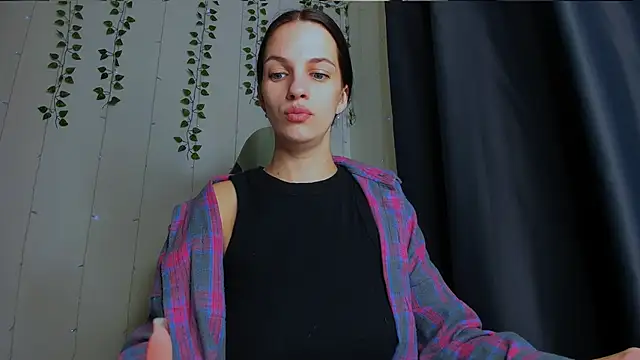 KarlaSim online show from November 11, 2025, 7:19 pm