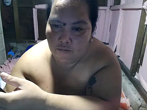 Snapshot of xxbigboootyxx chatting on November 4, 2025, 5:50 pm xxbigboootyxx online show from November 4, 2025, 5:50 pm