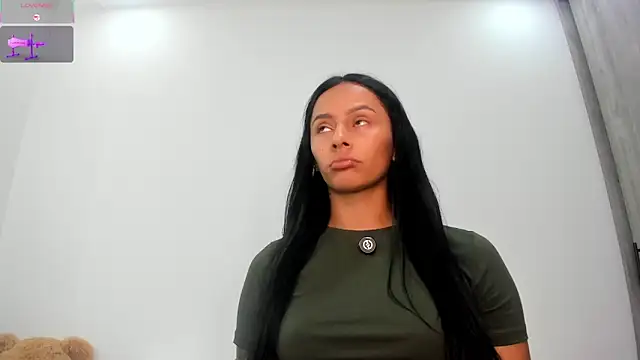 Snapshot of karlyn_angels chatting on February 17, 2026, 8:39 pm karlyn angels online show from February 17, 2026, 8:39 pm