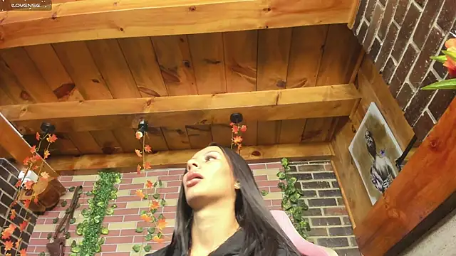 Snapshot of karlyn_angels chatting on March 12, 2025, 7:47 pm karlyn angels online show from March 12, 2025, 7:47 pm