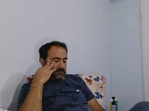 Snapshot of ZYXEL353 chatting on November 14, 2025, 5:05 pm ZYXEL353 online show from November 14, 2025, 5:05 pm