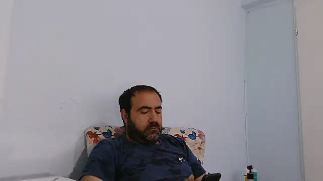 Snapshot of ZYXEL353 chatting on November 15, 2025, 9:46 am ZYXEL353 online show from November 15, 2025, 9:46 am