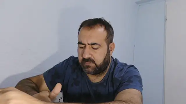 Snapshot of ZYXEL353 chatting on November 16, 2025, 10:57 pm ZYXEL353 online show from November 16, 2025, 10:57 pm