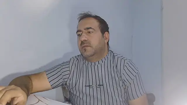 Snapshot of ZYXEL353 chatting on November 2, 2025, 10:37 pm ZYXEL353 online show from November 2, 2025, 10:37 pm