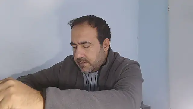 Snapshot of ZYXEL353 chatting on November 3, 2025, 11:47 am ZYXEL353 online show from November 3, 2025, 11:47 am