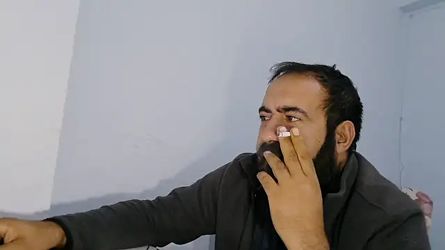 Snapshot of ZYXEL353 chatting on October 27, 2025, 11:49 pm ZYXEL353 online show from October 27, 2025, 11:49 pm