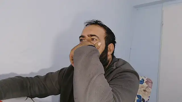 Snapshot of ZYXEL353 chatting on October 29, 2025, 1:37 am ZYXEL353 online show from October 29, 2025, 1:37 am