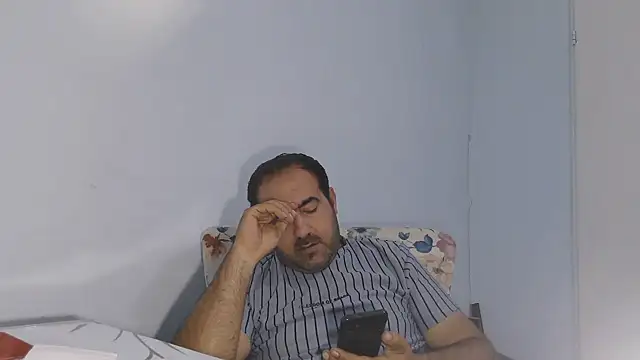 Snapshot of ZYXEL353 chatting on November 3, 2025, 11:52 pm ZYXEL353 online show from November 3, 2025, 11:52 pm