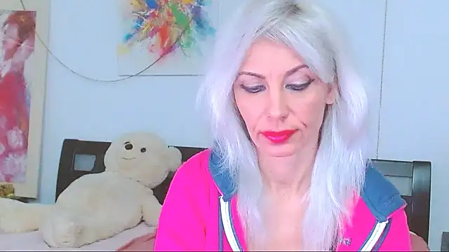 HoneyLara online show from December 21, 2025, 10:32 pm