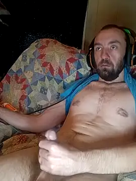 Snapshot of ShadowyTube chatting on October 11, 2025, 10:33 pm ShadowyTube online show from October 11, 2025, 10:33 pm