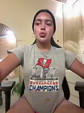 HotstuffCherrySummer online show from November 9, 2025, 9:13 am