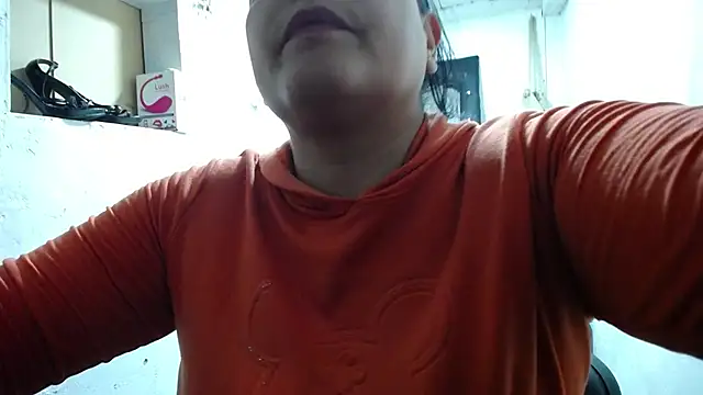 Snapshot of nattashafoxx chatting on December 2, 2025, 12:11 am nattashafoxx online show from December 2, 2025, 12:11 am