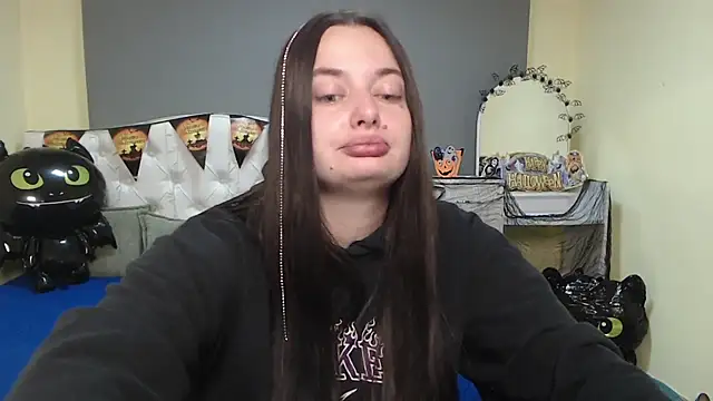 Snapshot of MilanaPrice chatting on November 2, 2025, 8:08 am MilanaPrice online show from November 2, 2025, 8:08 am